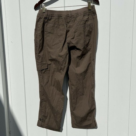 Chico's Pants Capris Brown Stretch Waist Cuffed Cargo Pockets Casual Size .5 - Picture 6 of 9
